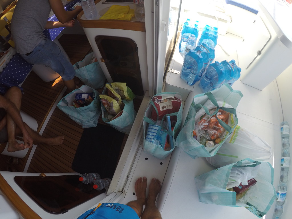 Worki pełne jedzenka. Odltot!